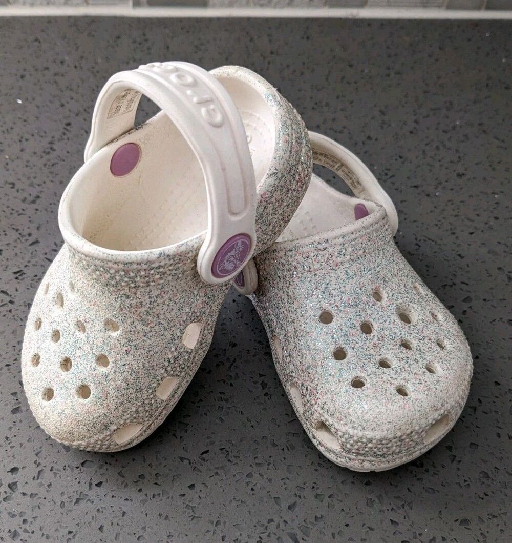 Crocs Classic Glitter Kids Clog Sz C5 Comfort off white Round Toe Slip-On Shoe